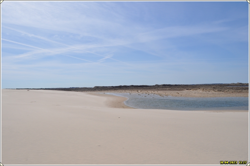 Et billede, der indeholder udendrs, sky, vand, strand

Automatisk genereret beskrivelse